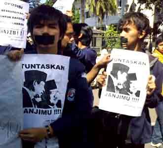 BEM Bandung Raya Demo di Gedung Sate
