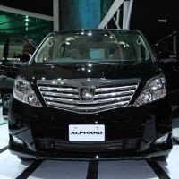 Alphard 2.4 Liter Dibanderol Rp 800-900 Juta 