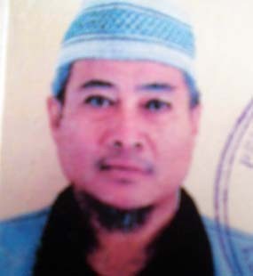 Pengontrak Rumah Hendrawan Pria Berjenggot & Berbadan Kekar