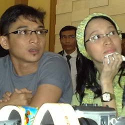 Karena Capek, Pasha Pukuli Mantan Istri