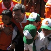 Gubernur: Stop Nyintreuk Anak