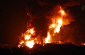  Gudang Tiner di Semarang Terbakar, 4 Luka