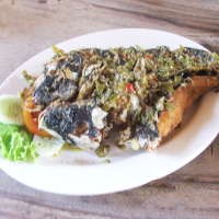 Sueger Pedes Ikan Patin Goreng