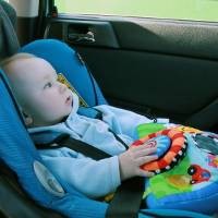 Dokter Tinggalkan Bayi Sendirian di Mobil, Warga Banteng Gempar 