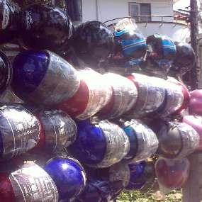 Omset Penjual Helm Standar Meroket