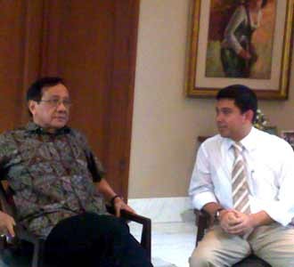Yuddy Chrisnandy Sambangi Akbar Tandjung