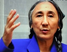 Rebiya Kadeer Tak Percaya Sang Anak Salahkan Dirinya