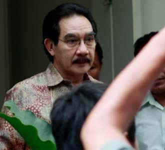 Antasari Berkalung Tersangka