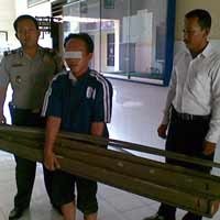 Rumah Disamping Polsek Genteng Dibobol, Pelaku Diringkus