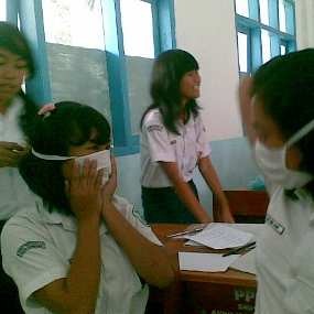 Dinkes Bagikan Masker