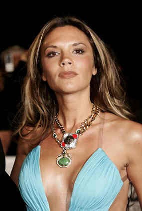 Simon Cowell Minta Victoria Beckham Menjadi Juri American Idol 