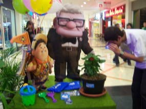 Wow..! Ada Rumah Terbang di BSM