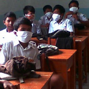 Sekolah Kesulitan Adakan Masker