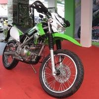 KLX 150 Supermoto Hadir Tahun Depan
