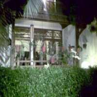 Kerabat WS Rendra Mulai Berdatangan ke Rumah Duka