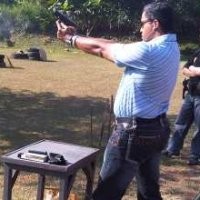 Dede Yusuf Ikut Kejuaraan Menembak Kapolri Cup