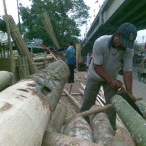 Penjual Bambu Ramaikan Agustusan