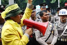 Kementerian PDT Jadi Sasaran 2 Kelompok Unjuk Rasa 