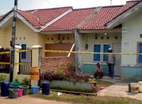 Tetangga Sering Lihat Bakar-bakar di Rumah Ahmad Fery