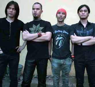 Hitam-hitam Dewa 19