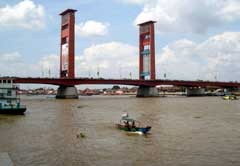  Debu, Kekeringan, dan Pemadaman Listrik Teror Warga Palembang