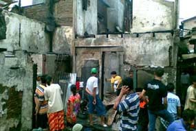 Ingin Nikah, Rumah Rena Terbakar di Tambora