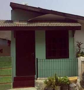 Dani Agak Gemulai Tapi Beli Air Mineral Galon Angkat Sendiri