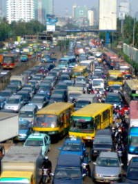 Jalan Raya Cilincing Arah Cakung Ditutup Pendemo Tolak Penggusuran