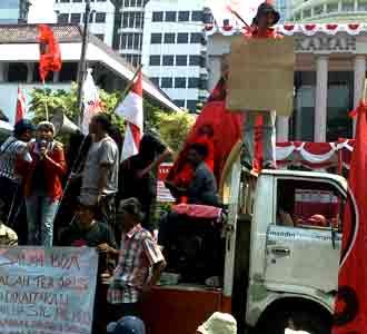 Demo Tuntut Pemilu Ulang di MK