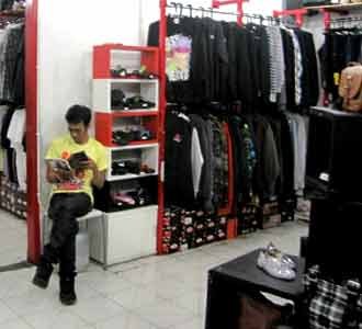 Dongkrak Penjualan dengan Band Lokal