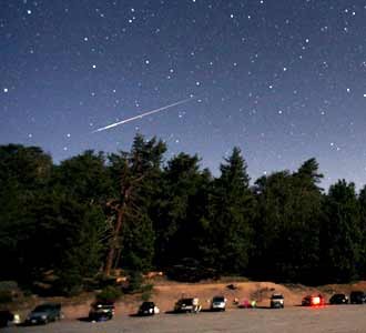 Indahnya Hujan Meteor Perseid