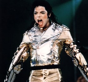 Michael Jackson Belum Juga Dimakamkan