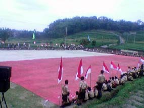 Bendera Raksasa dari Bambu Pecahkan Rekor MURI