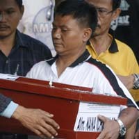 Usai Pemakaman Nana, Keluarga Tak Banyak Komentar