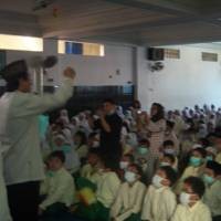 Cegah Flu Babi, Ratusan Murid SD Assalam Gelar Doa Bersama