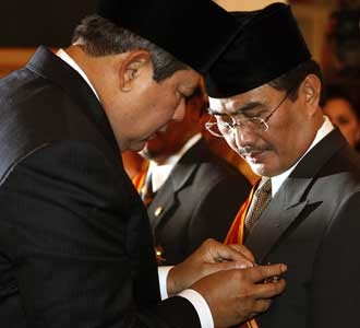 41 Orang Raih Bintang Kehormatan