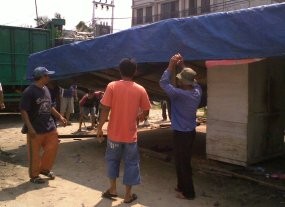 Jelang Puasa, Warga Pekanbaru Bongkar Warung Remang-remang 