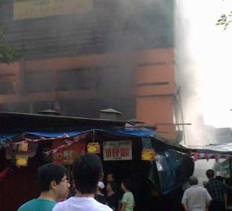 Api Lumat Gedung Gloria