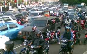 Macet dan Kecewa Akhiri Parade Budaya