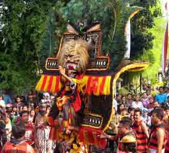 Kirab Budaya di Solo