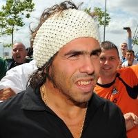 Rencana Bisnis Tevez dengan Oasis