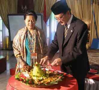 Tumpengan Ramaikan HUT RI di Ethiopia