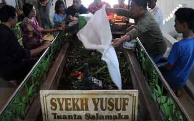 Makam Syekh Yusuf Ramai Peziarah