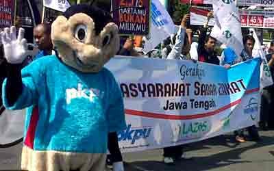 Badut Serukan Zakat