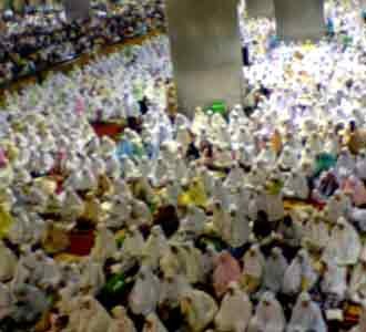 Tarawih Pertama, Istiqlal Padat