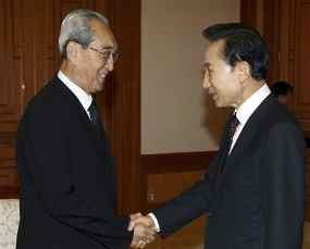 Kepergian Kim Dae Jung Cairkan 2 Korea