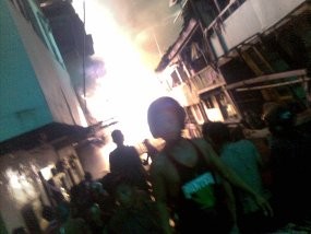 Ramadan di Bawah Puing Kebakaran