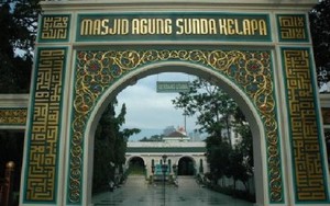 Manis-manis di Masjid Sunda Kelapa
