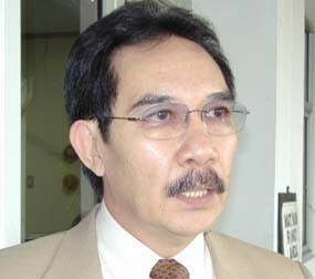 Berbatik Coklat, Antasari Tiba di Kejari Jaksel
