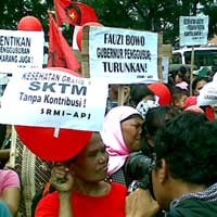 Jelang Pelantikan, Gedung DPRD DKI Jakarta Didemo Massa 